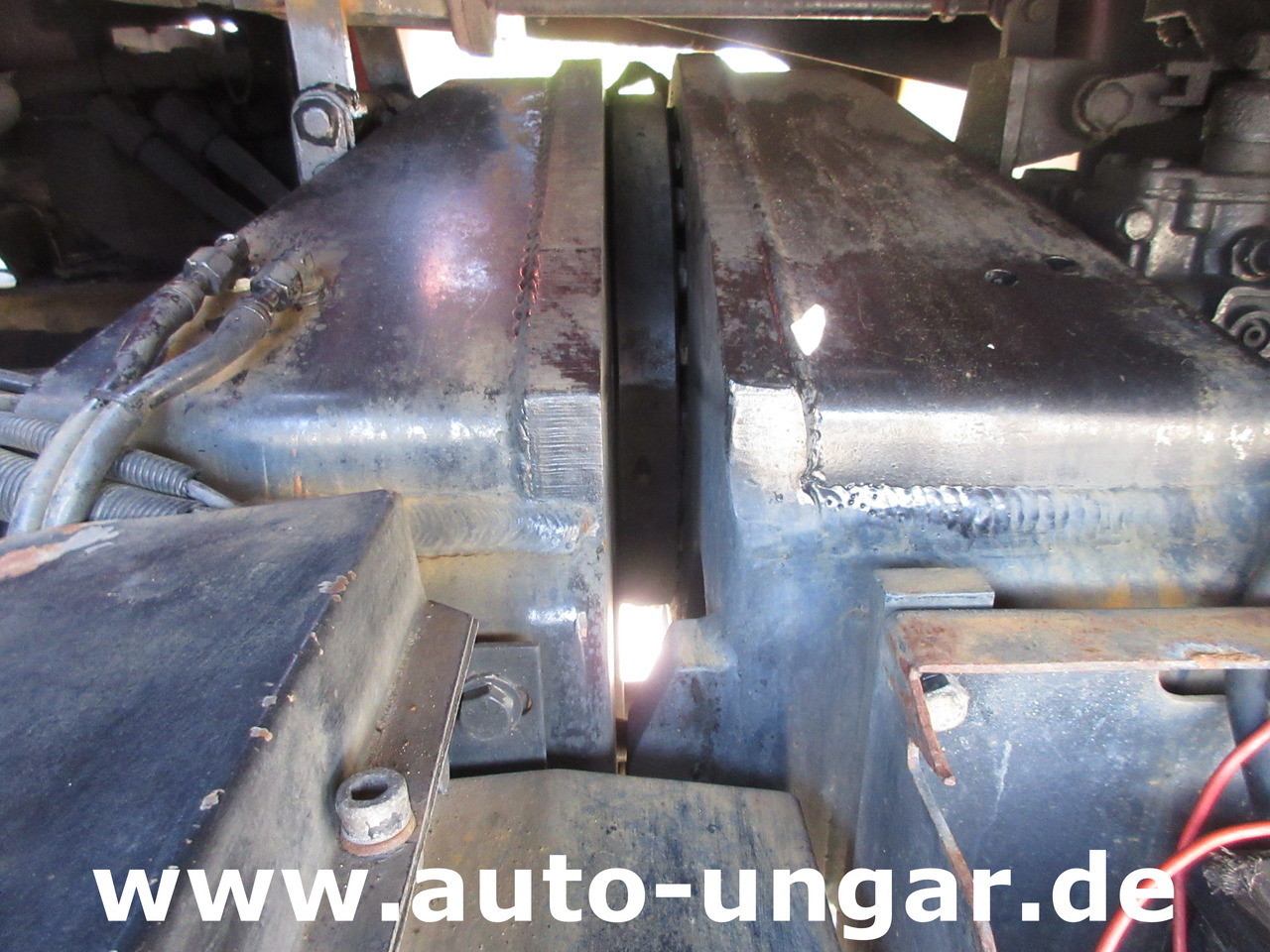 Пожарная машина BRIMONT PM ETR Feuerwehr 4x4x4 AHK verwindbarer Rahmen Off-Road Winde Kriechgang: фото 15