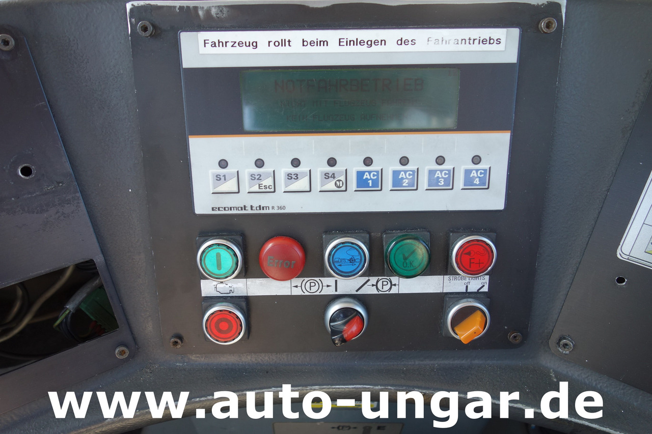 Аэродромный тягач GOLDHOFER AST-1 A500 Baujahr 1999 Push-Back towbarless Pushback Liebherr used GSE: фото 24