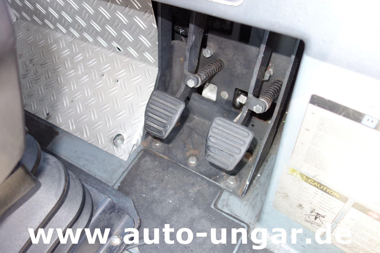 Аэродромный тягач GOLDHOFER AST-1 A500 Baujahr 1999 Push-Back towbarless Pushback Liebherr used GSE: фото 20