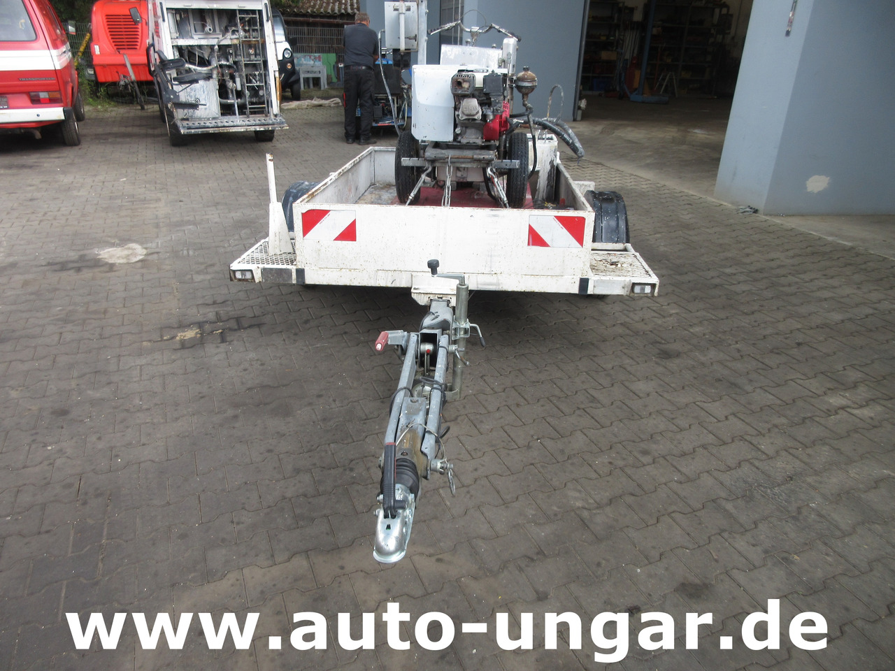 Graco Zebra 5 Airless Traceuse Markiermaschine Roadmarking Machine mit Trailer Hofmann - Асфальтоукладочная техника: фото 2 Graco Zebra 5 Airless Traceuse Markiermaschine Roadmarking Machine mit Trailer Hofmann - Асфальтоукладочная техника: фото 2
