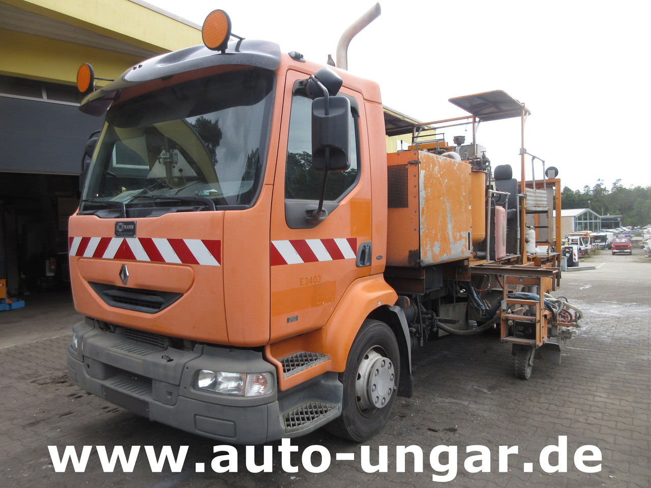 Hofmann H75 - 1000 Thermoplastic Roadmarking Machine Truck Mounted Hot Paint - Асфальтоукладочная техника: фото 1 Hofmann H75 - 1000 Thermoplastic Roadmarking Machine Truck Mounted Hot Paint - Асфальтоукладочная техника: фото 1
