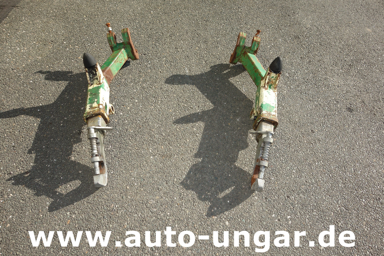 JOHN DEERE Traktor Unterlenker mit Fanghaken - Трактор: фото 1 JOHN DEERE Traktor Unterlenker mit Fanghaken - Трактор: фото 1