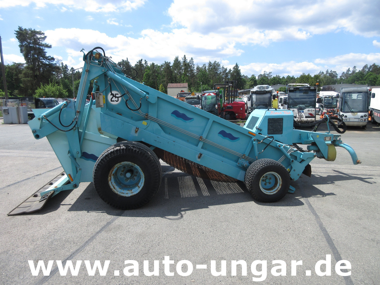 Коммунальная/ Специальная техника Kässbohrer BeachTech STR 2000 BeachCleaner Strandreiniger καθαριστής παραλίας: фото 5 Коммунальная/ Специальная техника Kässbohrer BeachTech STR 2000 BeachCleaner Strandreiniger καθαριστής παραλίας: фото 5