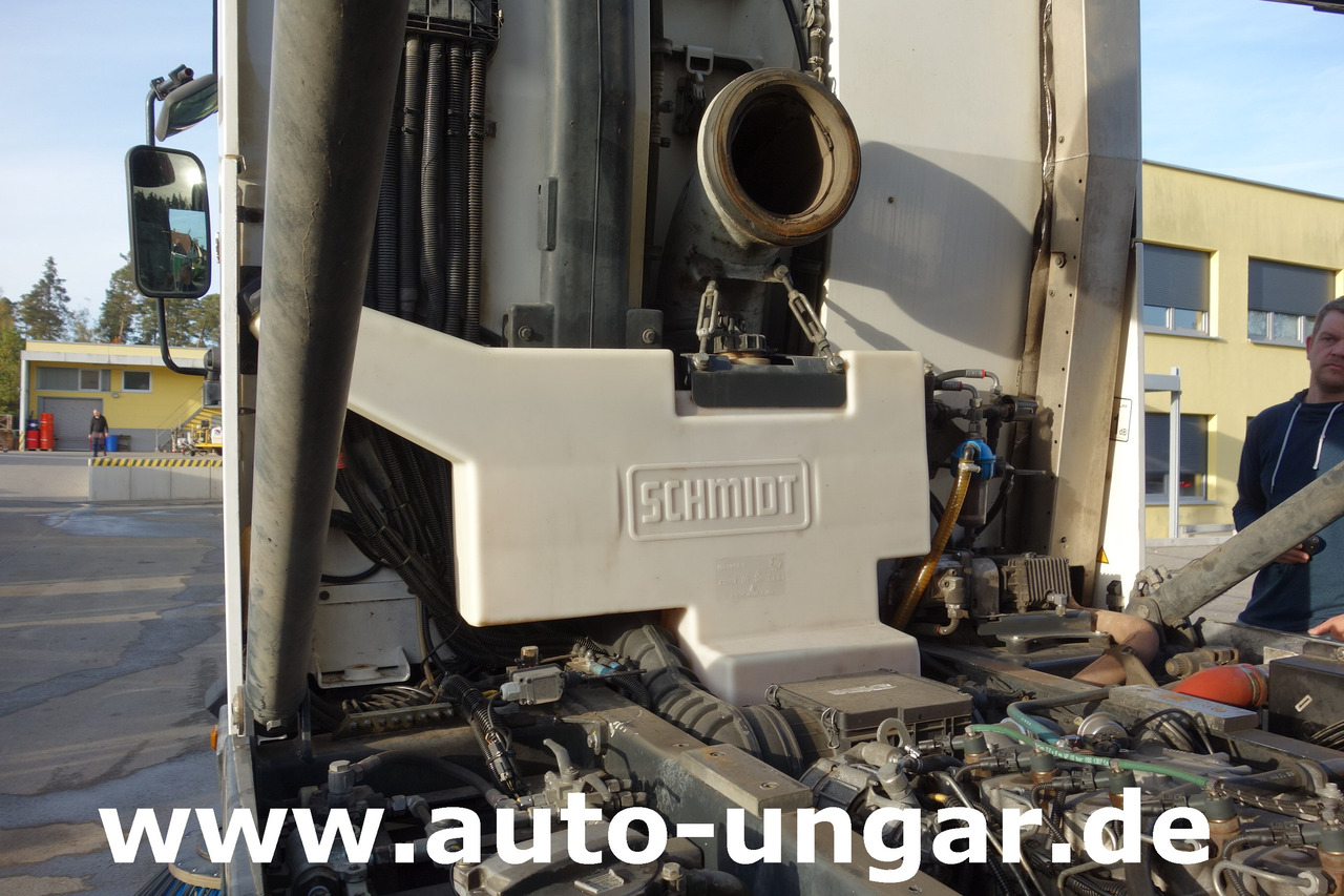 SCHMIDT Cleango 500 EURO 5 3. Besen Baujahr 2013 Kehrmaschine Straßenkehrmaschine - Подметально-уборочная машина: фото 4 SCHMIDT Cleango 500 EURO 5 3. Besen Baujahr 2013 Kehrmaschine Straßenkehrmaschine - Подметально-уборочная машина: фото 4