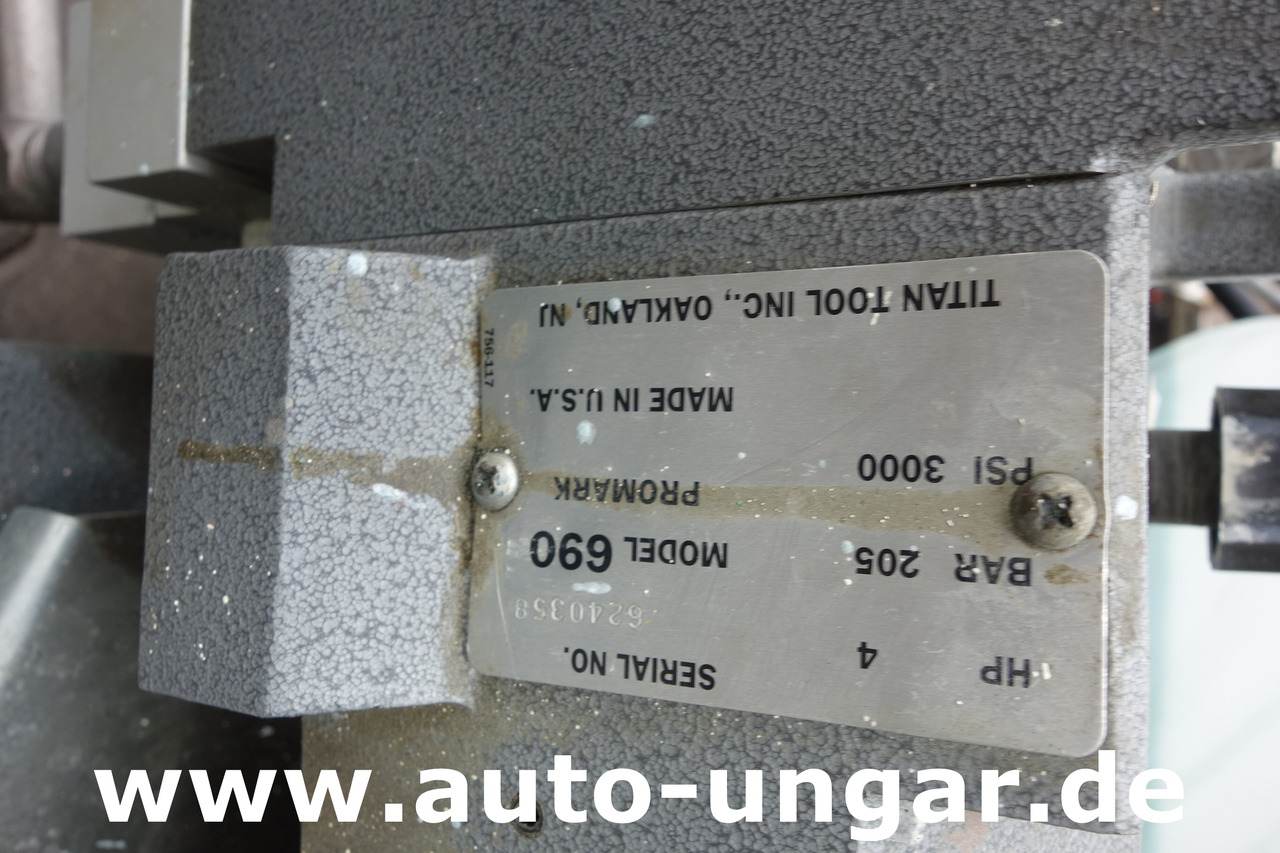 Titan Promark 690 Graco LineLazer Airless Roadmarking Machine Markiermaschine - Асфальтоукладочная техника: фото 5 Titan Promark 690 Graco LineLazer Airless Roadmarking Machine Markiermaschine - Асфальтоукладочная техника: фото 5