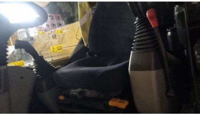 Komatsu PW 138 MR - Колёсный экскаватор: фото 4 Komatsu PW 138 MR - Колёсный экскаватор: фото 4