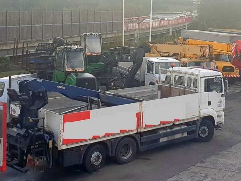 MAN 6x2 EUR4 TGA 26.430 BL crane REMOTE - Грузовик бортовой/ Платформа, Автоманипулятор: фото 1 MAN 6x2 EUR4 TGA 26.430 BL crane REMOTE - Грузовик бортовой/ Платформа, Автоманипулятор: фото 1