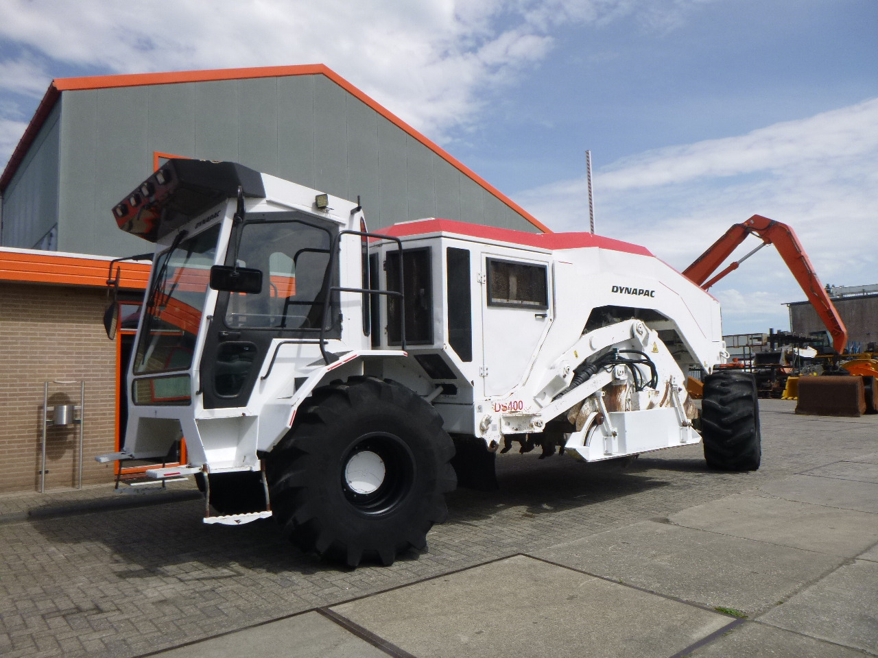 DYNAPAC DS400(RABAUD ROTOSTAB 525) - Стабилизатор грунта: фото 3 DYNAPAC DS400(RABAUD ROTOSTAB 525) - Стабилизатор грунта: фото 3