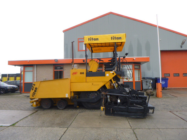 INGERSOLL RAND ABG TITAN 473 - Асфальтоукладчик: фото 4 INGERSOLL RAND ABG TITAN 473 - Асфальтоукладчик: фото 4