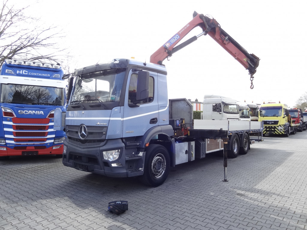 Mercedes-Benz Actros 2533 6X2 HMF 1820 Langmaterial - Грузовик бортовой/ Платформа, Автоманипулятор: фото 1 Mercedes-Benz Actros 2533 6X2 HMF 1820 Langmaterial - Грузовик бортовой/ Платформа, Автоманипулятор: фото 1