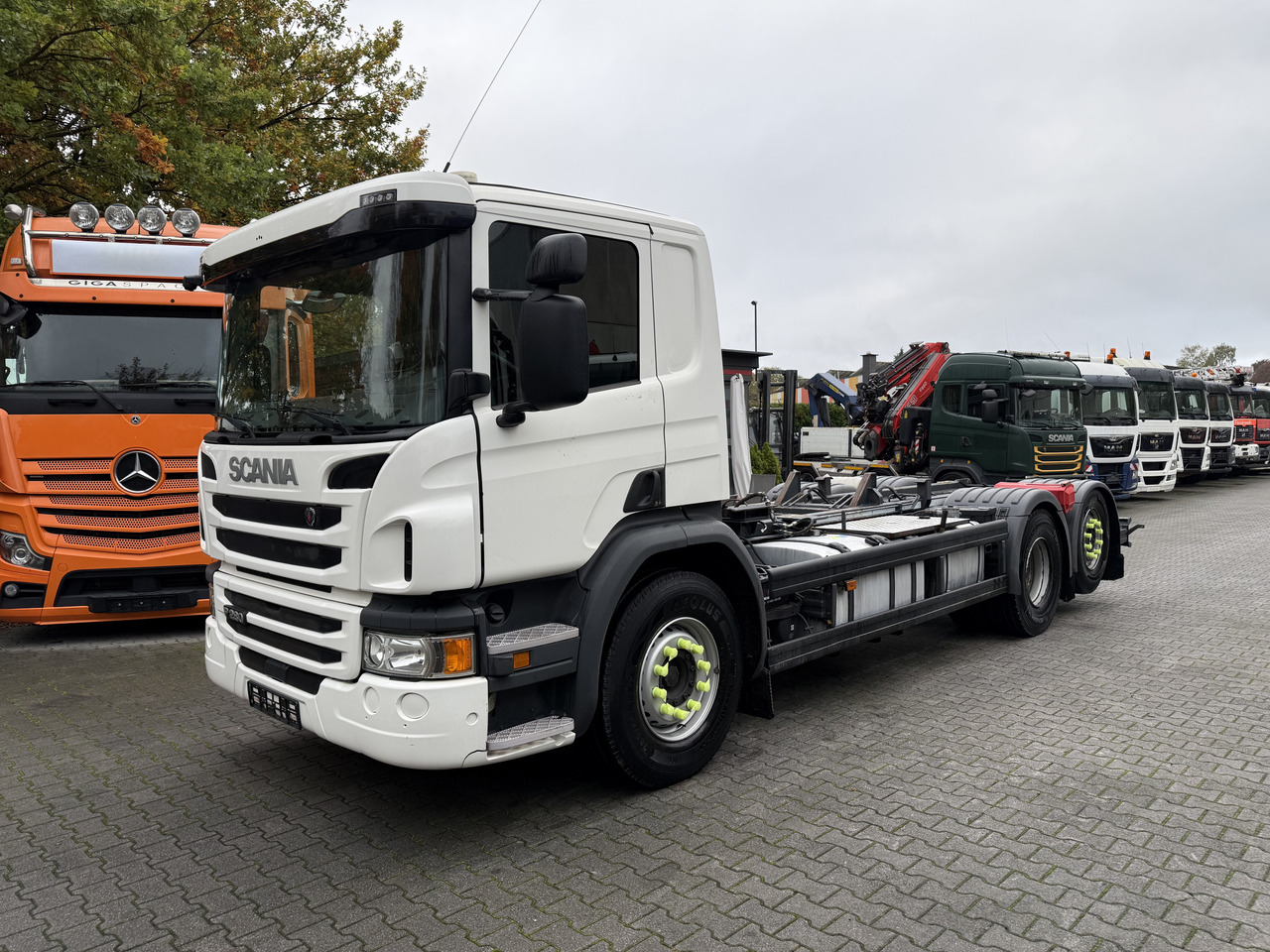 Scania P280 6X2*4 - Грузовик-шасси: фото 1 Scania P280 6X2*4 - Грузовик-шасси: фото 1