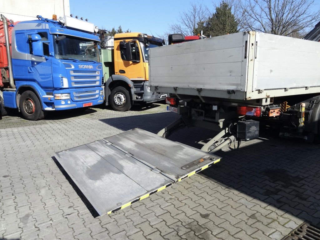 Scania R440 6X2*4 Kran HMF 3000 bis 30 Meter - Грузовик бортовой/ Платформа, Автоманипулятор: фото 4 Scania R440 6X2*4 Kran HMF 3000 bis 30 Meter - Грузовик бортовой/ Платформа, Автоманипулятор: фото 4