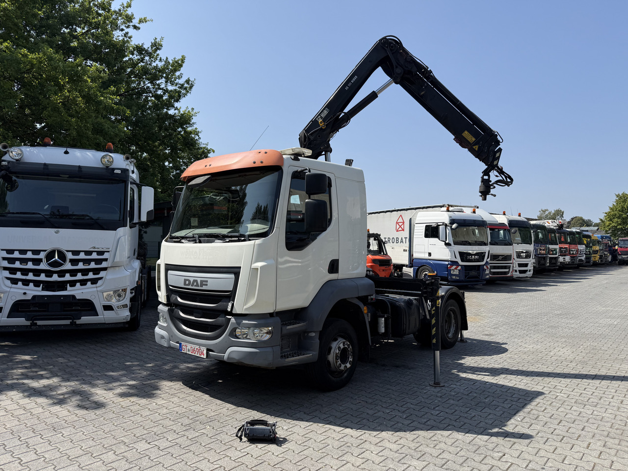 Daf LF 220.13 Kran Hiab 111 E-3 HiDuo - Тягач: фото 1 Daf LF 220.13 Kran Hiab 111 E-3 HiDuo - Тягач: фото 1