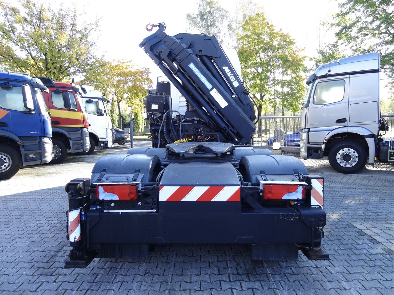 Тягач MAN TGX 33.480 6X4 Kran MKG 381 bis 20 Meter: фото 15 Тягач MAN TGX 33.480 6X4 Kran MKG 381 bis 20 Meter: фото 15