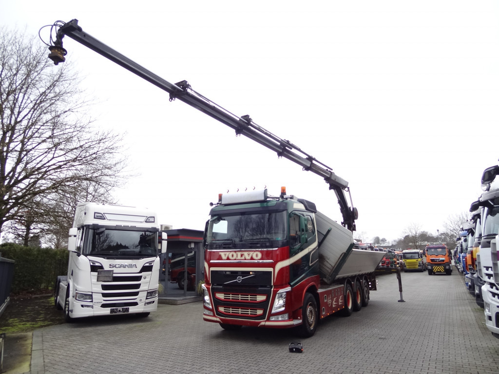 Volvo FH540 8X4 Kipper mit Kran Hiab 244-5 - Автоманипулятор, Самосвал: фото 1 Volvo FH540 8X4 Kipper mit Kran Hiab 244-5 - Автоманипулятор, Самосвал: фото 1