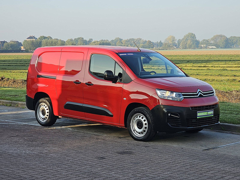 Citroën Berlingo 1.2 XL 130 AUT.  34 dkm. - Фургон с закрытым кузовом: фото 5 Citroën Berlingo 1.2 XL 130 AUT.  34 dkm. - Фургон с закрытым кузовом: фото 5