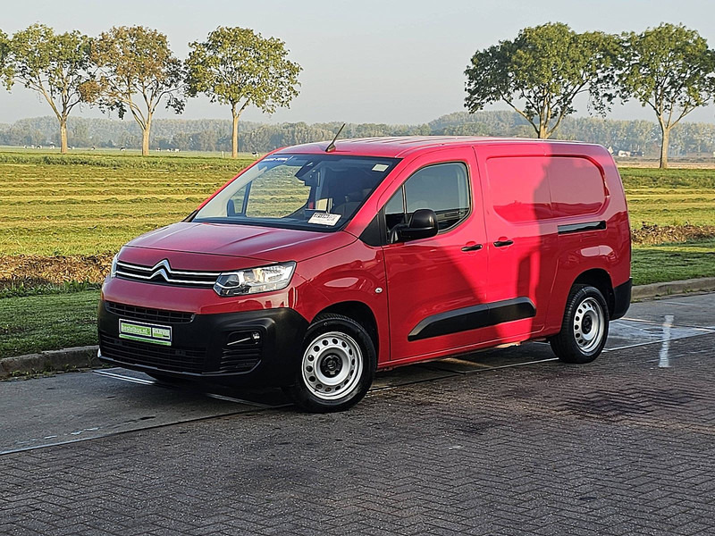 Citroën Berlingo 1.2 XL 130 AUT.  34 dkm. - Фургон с закрытым кузовом: фото 2 Citroën Berlingo 1.2 XL 130 AUT.  34 dkm. - Фургон с закрытым кузовом: фото 2
