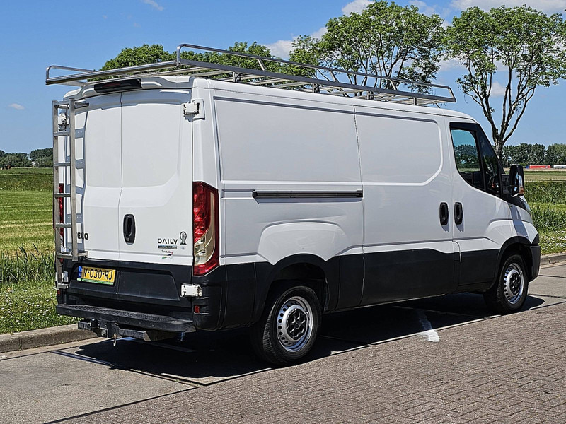 Iveco Daily 35 S - Цельнометаллический фургон: фото 3 Iveco Daily 35 S - Цельнометаллический фургон: фото 3