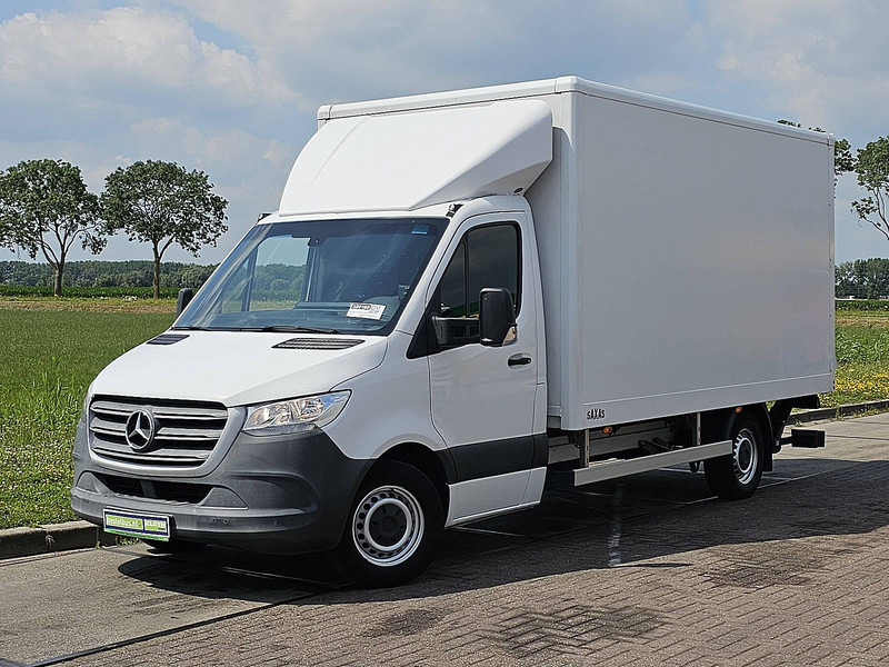 Mercedes-Benz Sprinter 316 Bakwagen Laadklep! - Фургон с закрытым кузовом: фото 2 Mercedes-Benz Sprinter 316 Bakwagen Laadklep! - Фургон с закрытым кузовом: фото 2