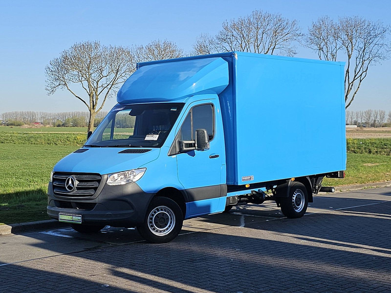 Mercedes-Benz Sprinter 316 Bakwagen Laadklep! - Фургон с закрытым кузовом: фото 2 Mercedes-Benz Sprinter 316 Bakwagen Laadklep! - Фургон с закрытым кузовом: фото 2