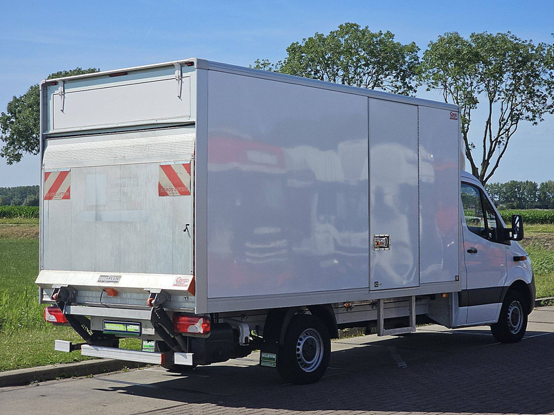 Mercedes-Benz Sprinter 317 Bakwagen Laadklep! - Фургон с закрытым кузовом: фото 3 Mercedes-Benz Sprinter 317 Bakwagen Laadklep! - Фургон с закрытым кузовом: фото 3