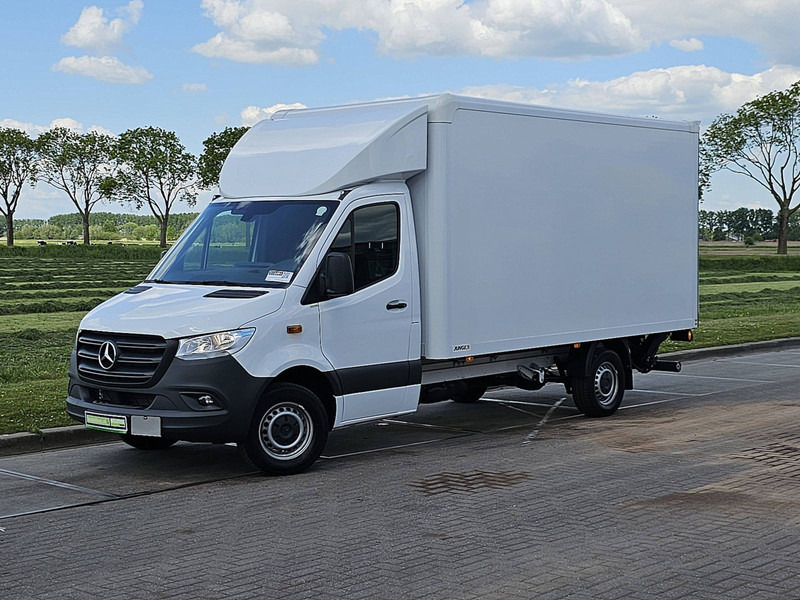 Mercedes-Benz Sprinter 317 Bakwagen Laadklep! - Фургон с закрытым кузовом: фото 2 Mercedes-Benz Sprinter 317 Bakwagen Laadklep! - Фургон с закрытым кузовом: фото 2