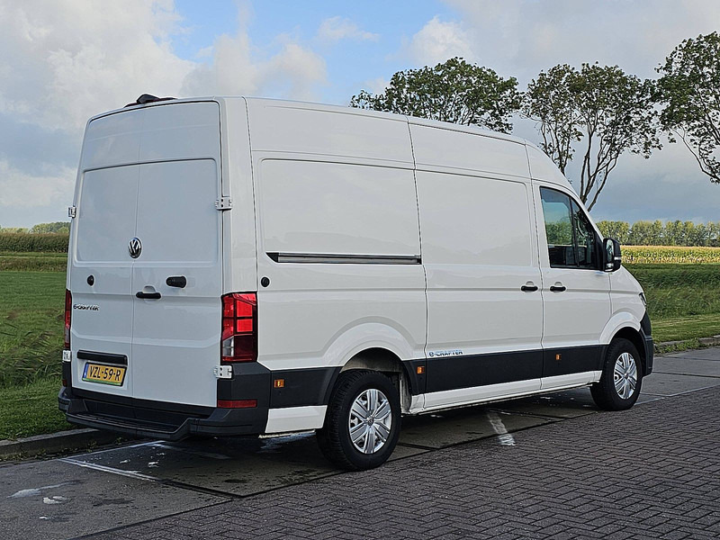 Volkswagen Crafter 35 E-CRAFTER L2H2 - Цельнометаллический фургон, Электрический фургон: фото 3 Volkswagen Crafter 35 E-CRAFTER L2H2 - Цельнометаллический фургон, Электрический фургон: фото 3