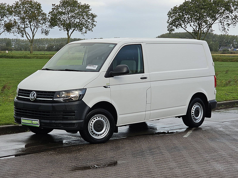 Volkswagen Transporter 2.0 TDI - Легковой фургон: фото 2 Volkswagen Transporter 2.0 TDI - Легковой фургон: фото 2