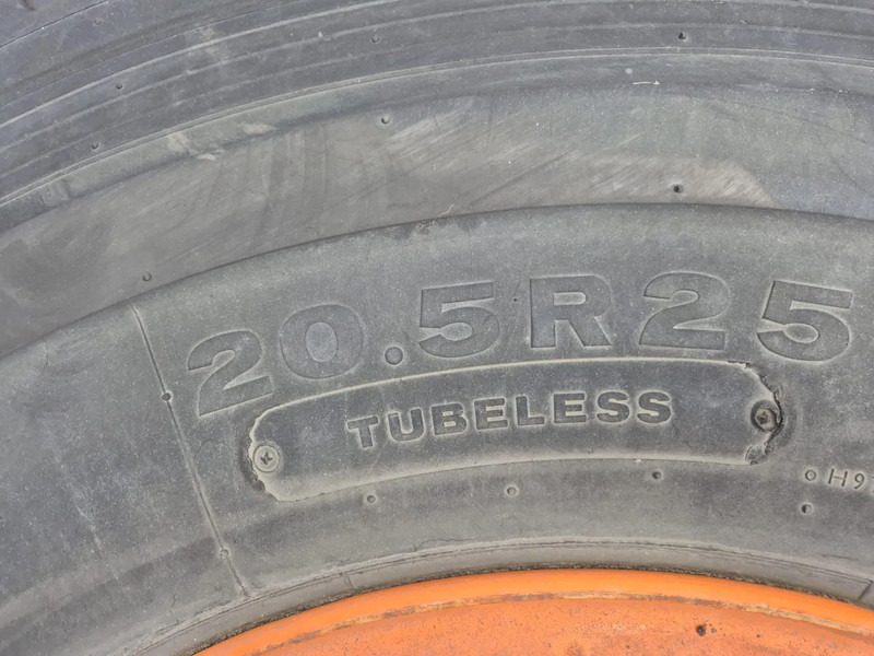 Bridgestone 20.5R25 - Шина: фото 3 Bridgestone 20.5R25 - Шина: фото 3