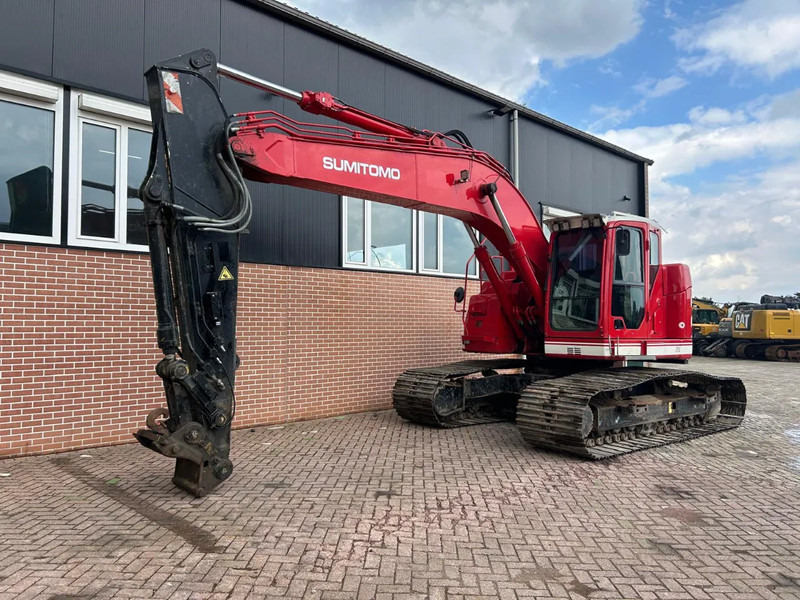 Case CX235C SR - Гусеничный экскаватор: фото 1 Case CX235C SR - Гусеничный экскаватор: фото 1