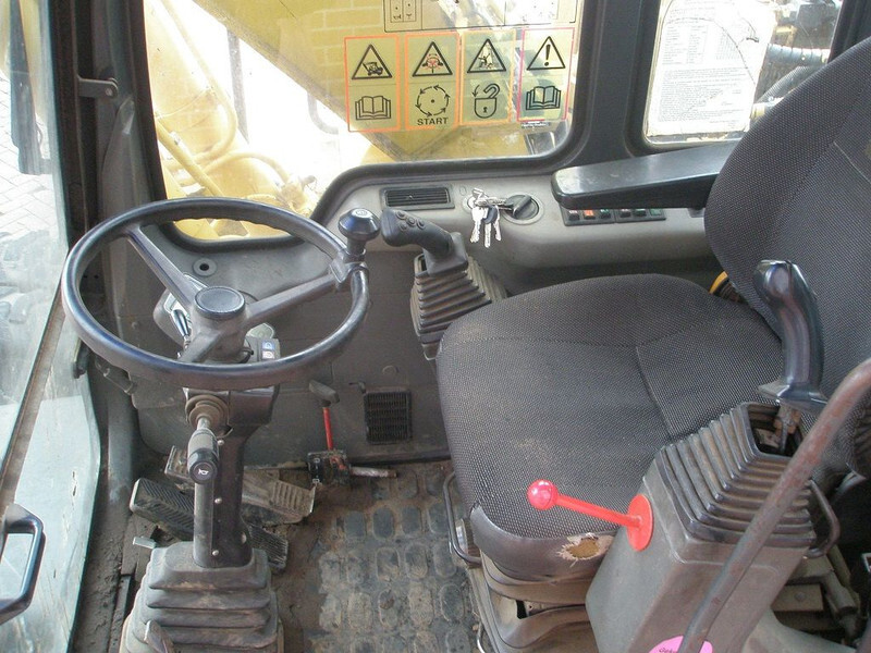 Колёсный экскаватор Komatsu PW 130ES-6K: фото 8