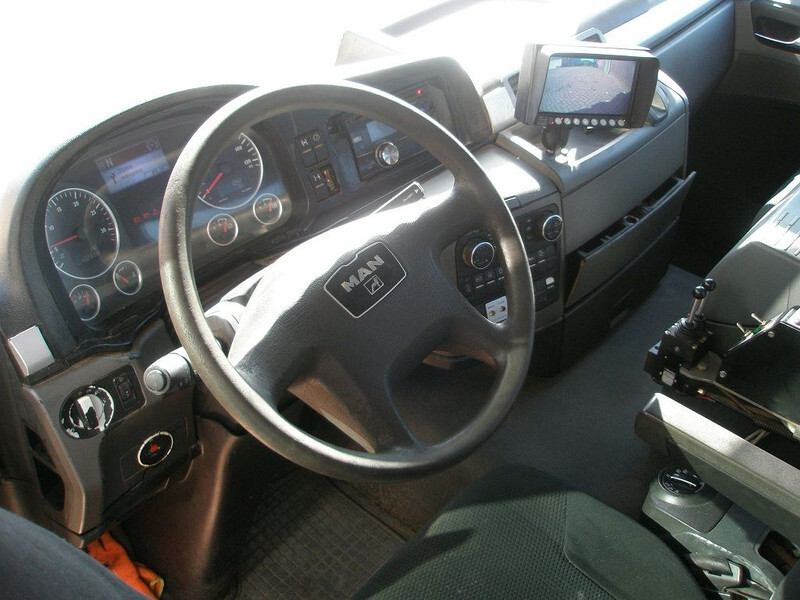 Фото интерьера 1: Тросовый мультилифт MAN TGS 41.360 8X4 BB