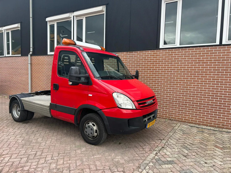 Iveco Daily 40 C18 - Тягач: фото 2 Iveco Daily 40 C18 - Тягач: фото 2