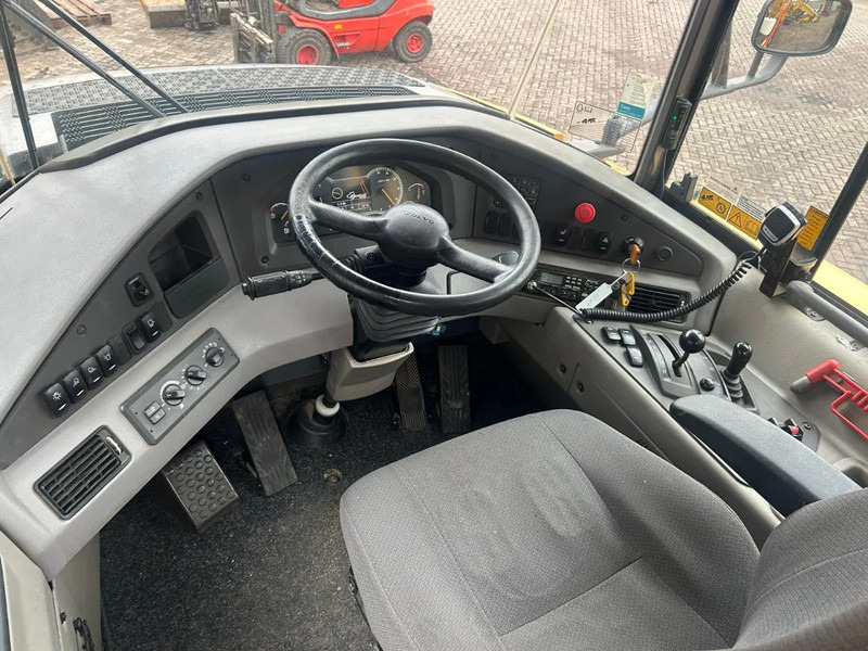 Сочленённый самосвал Volvo A30G: фото 10