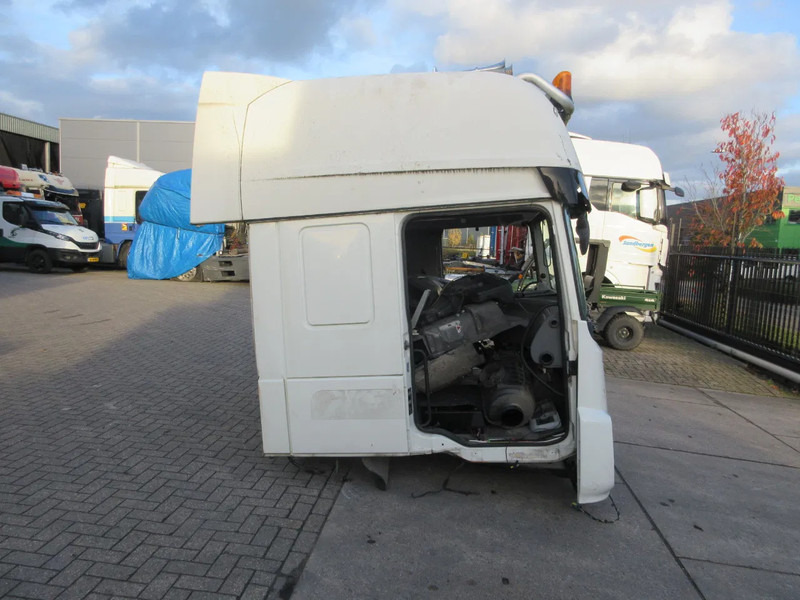 DAF DAF XF 106 CABINE VOOR PARTS DONOR MODEL 2016 - Кабина и интерьер для Грузовиков: фото 4 DAF DAF XF 106 CABINE VOOR PARTS DONOR MODEL 2016 - Кабина и интерьер для Грузовиков: фото 4