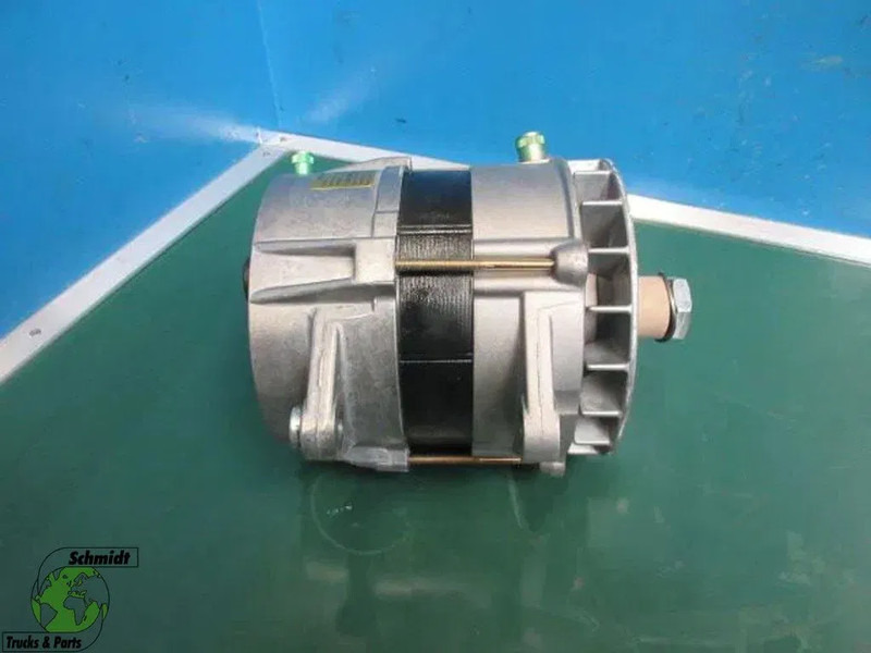 Iveco BOSCH PART NR. 0 120 689 524 T1-28V 53/100A NIEUWE !!! - Генератор для Грузовиков: фото 3 Iveco BOSCH PART NR. 0 120 689 524 T1-28V 53/100A NIEUWE !!! - Генератор для Грузовиков: фото 3