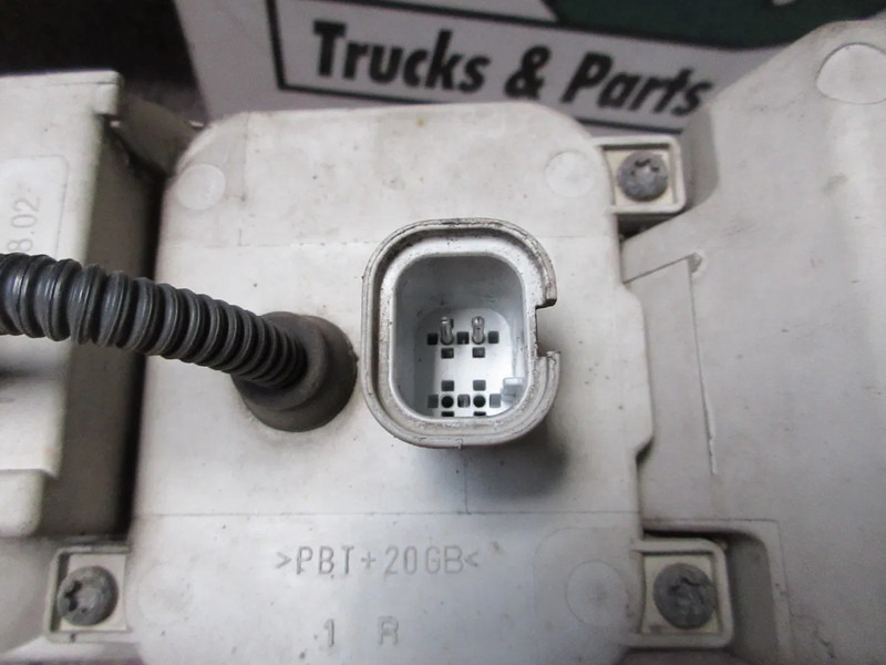 Противотуманная фара для Грузовиков MAN 81.25320-6090 MAN TGA RECHTS MISTLAMP MODEL 2005: фото 6 Противотуманная фара для Грузовиков MAN 81.25320-6090 MAN TGA RECHTS MISTLAMP MODEL 2005: фото 6