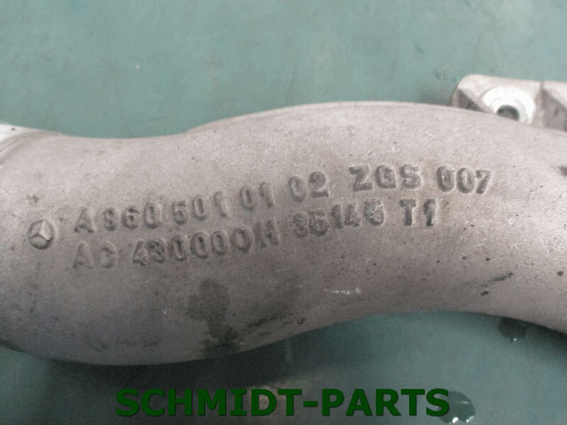Mercedes-Benz A 960 501 01 02 Inlaatbuis - Система охлаждения для Грузовиков: фото 2 Mercedes-Benz A 960 501 01 02 Inlaatbuis - Система охлаждения для Грузовиков: фото 2
