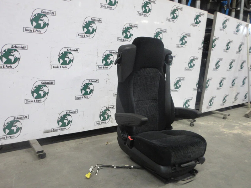 Mercedes-Benz A 960 910 75 01 STOEL MERCEDES BENZ 1845 LINKS EURO 6 - Сиденье для Грузовиков: фото 2 Mercedes-Benz A 960 910 75 01 STOEL MERCEDES BENZ 1845 LINKS EURO 6 - Сиденье для Грузовиков: фото 2