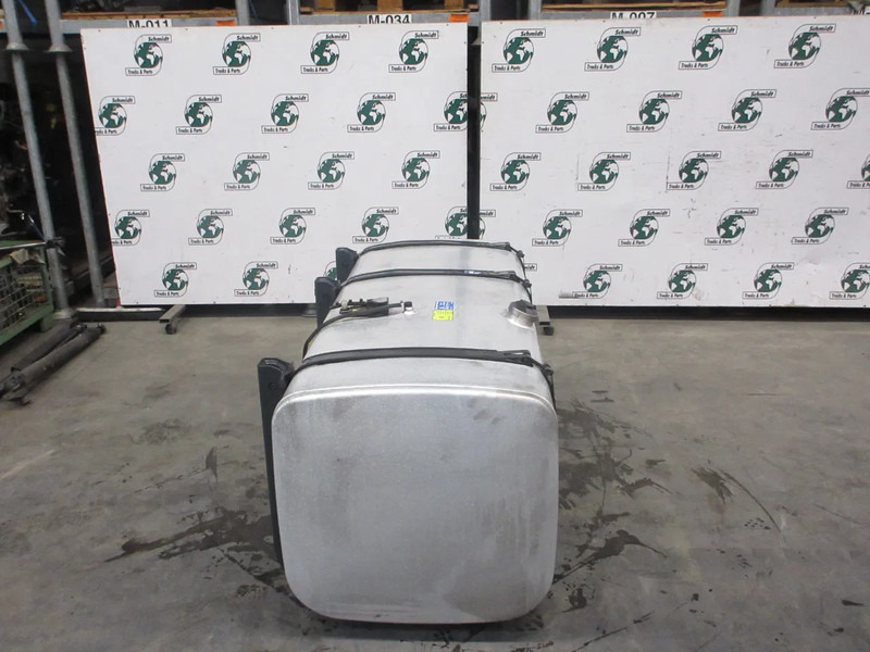 Scania 1871193 // 700 LITER INHOUD SCANIA P 410 NGS MODEL 2022 - Топливный бак для Грузовиков: фото 4 Scania 1871193 // 700 LITER INHOUD SCANIA P 410 NGS MODEL 2022 - Топливный бак для Грузовиков: фото 4