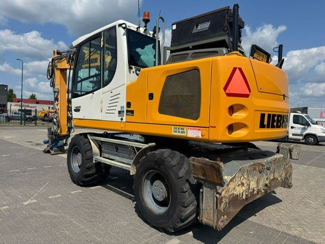 Liebherr A916 + Rototilt - Колёсный экскаватор: фото 2 Liebherr A916 + Rototilt - Колёсный экскаватор: фото 2