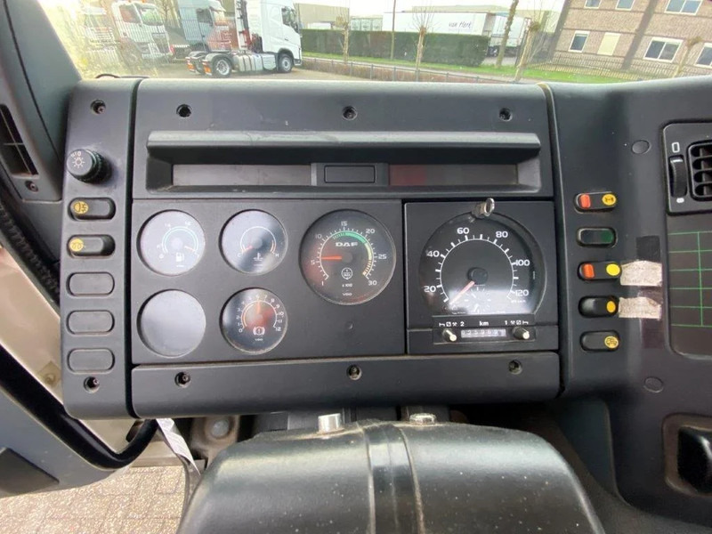 DAF 65CF-240 / FULL STEEL / POMP / 3 COMPARTIMENTS / 8350 LITER / ONLY:25969 KM / EURO-2 / MANUAL / GOOD CONDITION в лизинг DAF 65CF-240 / FULL STEEL / POMP / 3 COMPARTIMENTS / 8350 LITER / ONLY:25969 KM / EURO-2 / MANUAL / GOOD CONDITION: фото 13