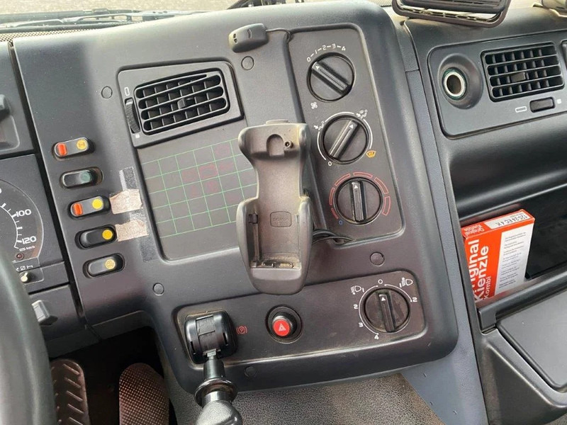 DAF 65CF-240 / FULL STEEL / POMP / 3 COMPARTIMENTS / 8350 LITER / ONLY:25969 KM / EURO-2 / MANUAL / GOOD CONDITION в лизинг DAF 65CF-240 / FULL STEEL / POMP / 3 COMPARTIMENTS / 8350 LITER / ONLY:25969 KM / EURO-2 / MANUAL / GOOD CONDITION: фото 15