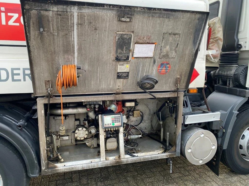 DAF 65CF-240 / FULL STEEL / POMP / 3 COMPARTIMENTS / 8350 LITER / ONLY:25969 KM / EURO-2 / MANUAL / GOOD CONDITION в лизинг DAF 65CF-240 / FULL STEEL / POMP / 3 COMPARTIMENTS / 8350 LITER / ONLY:25969 KM / EURO-2 / MANUAL / GOOD CONDITION: фото 10