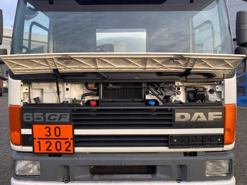 DAF 65CF-240 / FULL STEEL / POMP / 3 COMPARTIMENTS / 8350 LITER / ONLY:25969 KM / EURO-2 / MANUAL / GOOD CONDITION в лизинг DAF 65CF-240 / FULL STEEL / POMP / 3 COMPARTIMENTS / 8350 LITER / ONLY:25969 KM / EURO-2 / MANUAL / GOOD CONDITION: фото 7