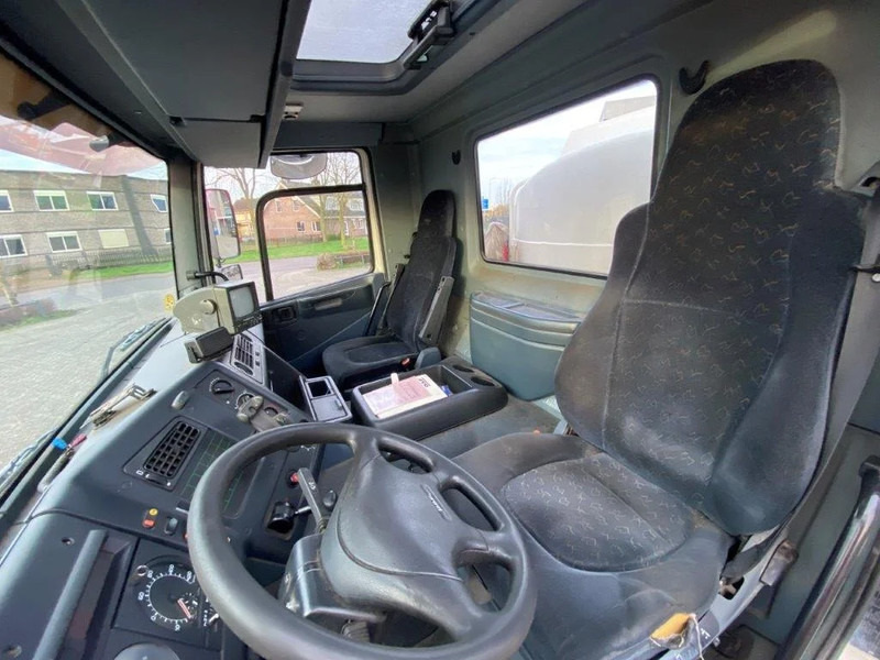 DAF 65CF-240 / FULL STEEL / POMP / 3 COMPARTIMENTS / 8350 LITER / ONLY:25969 KM / EURO-2 / MANUAL / GOOD CONDITION в лизинг DAF 65CF-240 / FULL STEEL / POMP / 3 COMPARTIMENTS / 8350 LITER / ONLY:25969 KM / EURO-2 / MANUAL / GOOD CONDITION: фото 18