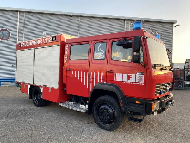Mercedes-Benz 1124 AF / 4X4 / GERMAN TRUCK / WATERTANK 2400 LITER+POMP / GOOD CONDITION / ONLY:25235 KM / MARGE / MANUAL / 1996 - Пожарная машина: фото 2 Mercedes-Benz 1124 AF / 4X4 / GERMAN TRUCK / WATERTANK 2400 LITER+POMP / GOOD CONDITION / ONLY:25235 KM / MARGE / MANUAL / 1996 - Пожарная машина: фото 2