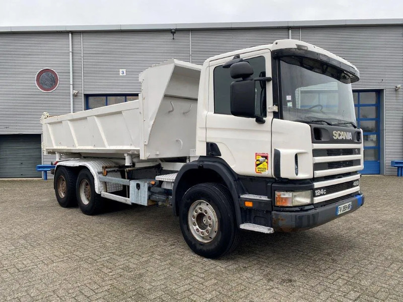 Scania 124-400 / 6X4 / RETARDER / BIG AXLE / FULL STEEL / 2SIDE TIPPER / OLD TACHO / AIRCO / MANUAL / EURO-2 / 2000 - Самосвал: фото 5 Scania 124-400 / 6X4 / RETARDER / BIG AXLE / FULL STEEL / 2SIDE TIPPER / OLD TACHO / AIRCO / MANUAL / EURO-2 / 2000 - Самосвал: фото 5
