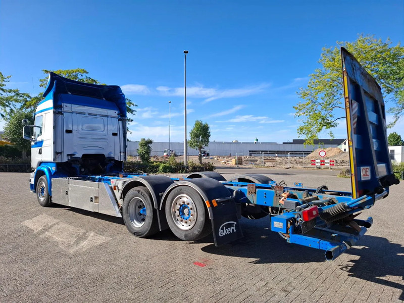 Scania R580 V8 / RETARDER / LIFT+LENKACHSE / FULL-AIR / PLATFORM 2000 KG / LEATHER / AIRCO / AUTOMATIC / EURO-6 / 2015 - Грузовик-шасси: фото 3 Scania R580 V8 / RETARDER / LIFT+LENKACHSE / FULL-AIR / PLATFORM 2000 KG / LEATHER / AIRCO / AUTOMATIC / EURO-6 / 2015 - Грузовик-шасси: фото 3