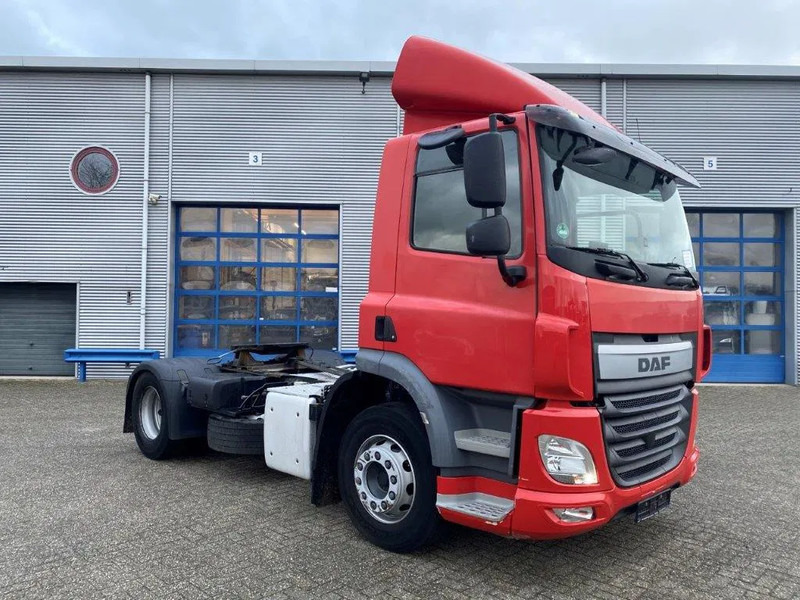 DAF CF400 / GERMAN TRUCK / DEB / ACC / LWDS / AIRCO / ONLY: 557995 KM / AUTOMATIC / EURO-6 / 2016 - Тягач: фото 2 DAF CF400 / GERMAN TRUCK / DEB / ACC / LWDS / AIRCO / ONLY: 557995 KM / AUTOMATIC / EURO-6 / 2016 - Тягач: фото 2